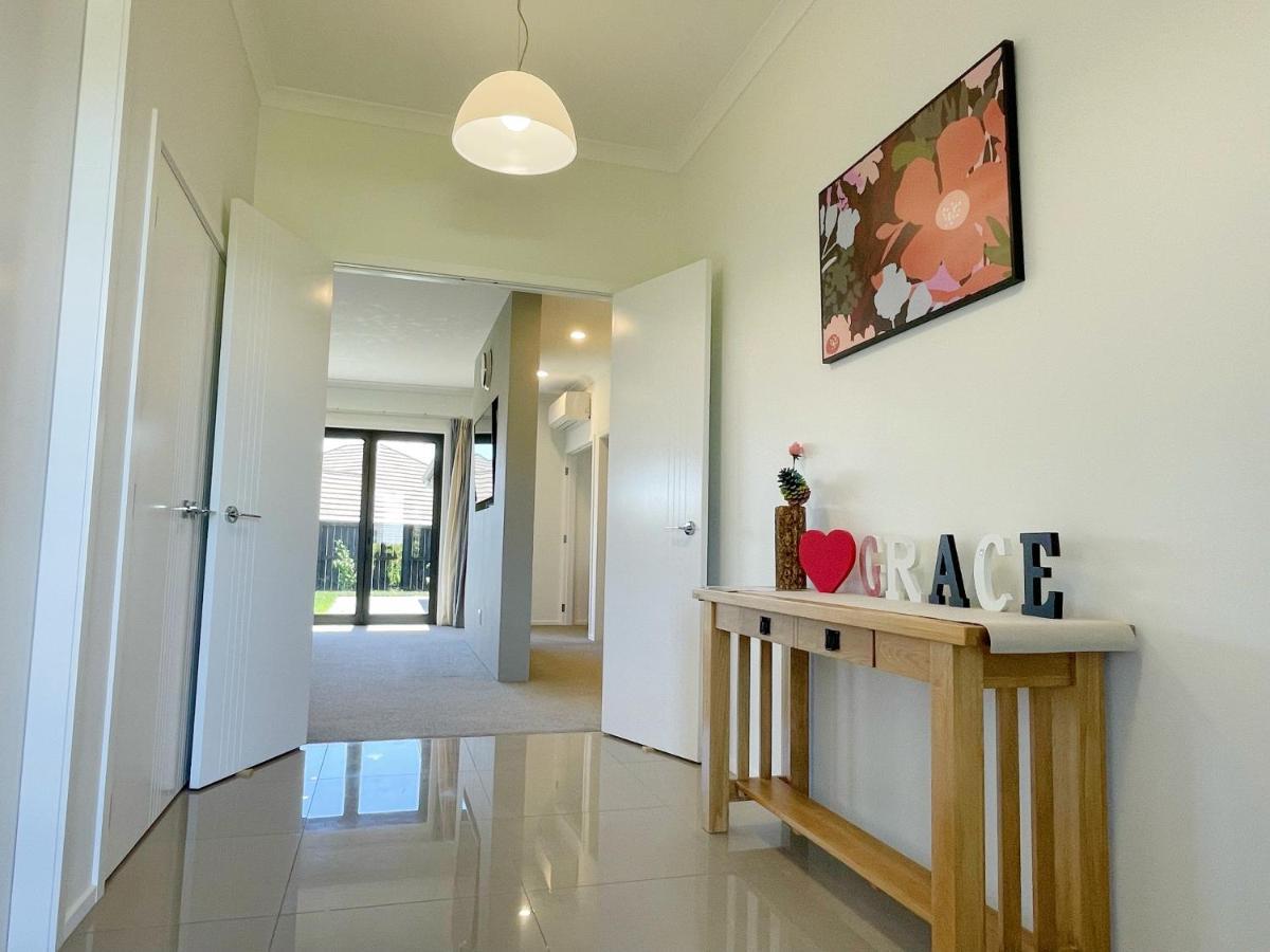 Ferienhaus Modern，spacious 5 Bedroom House In North *