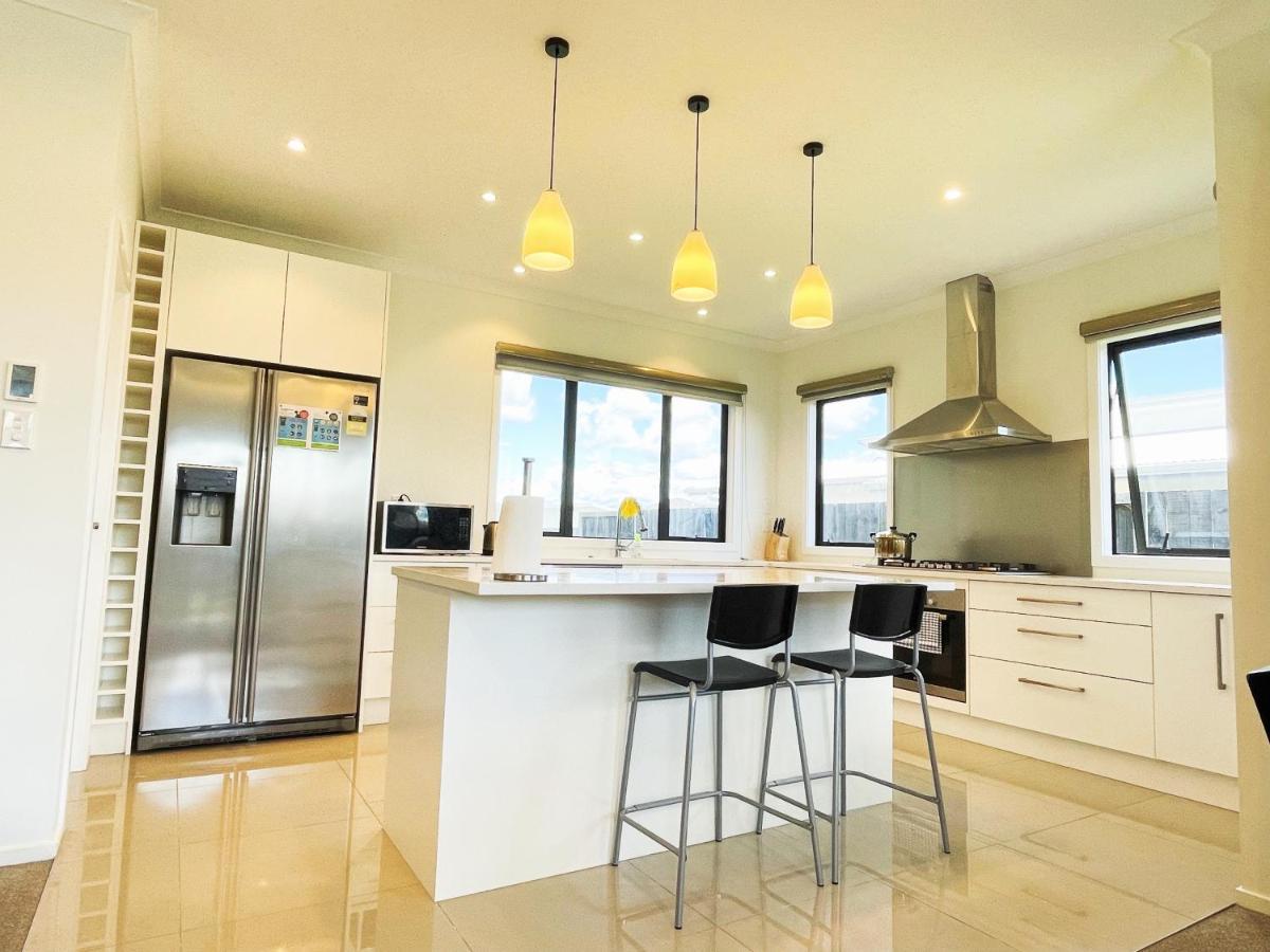 Ferienhaus Modern，spacious 5 Bedroom House In North