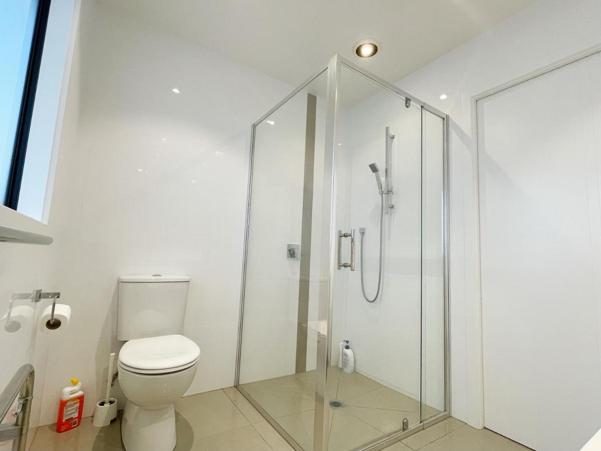 Modern，spacious 5 Bedroom House In North Ferienhaus Hamilton
