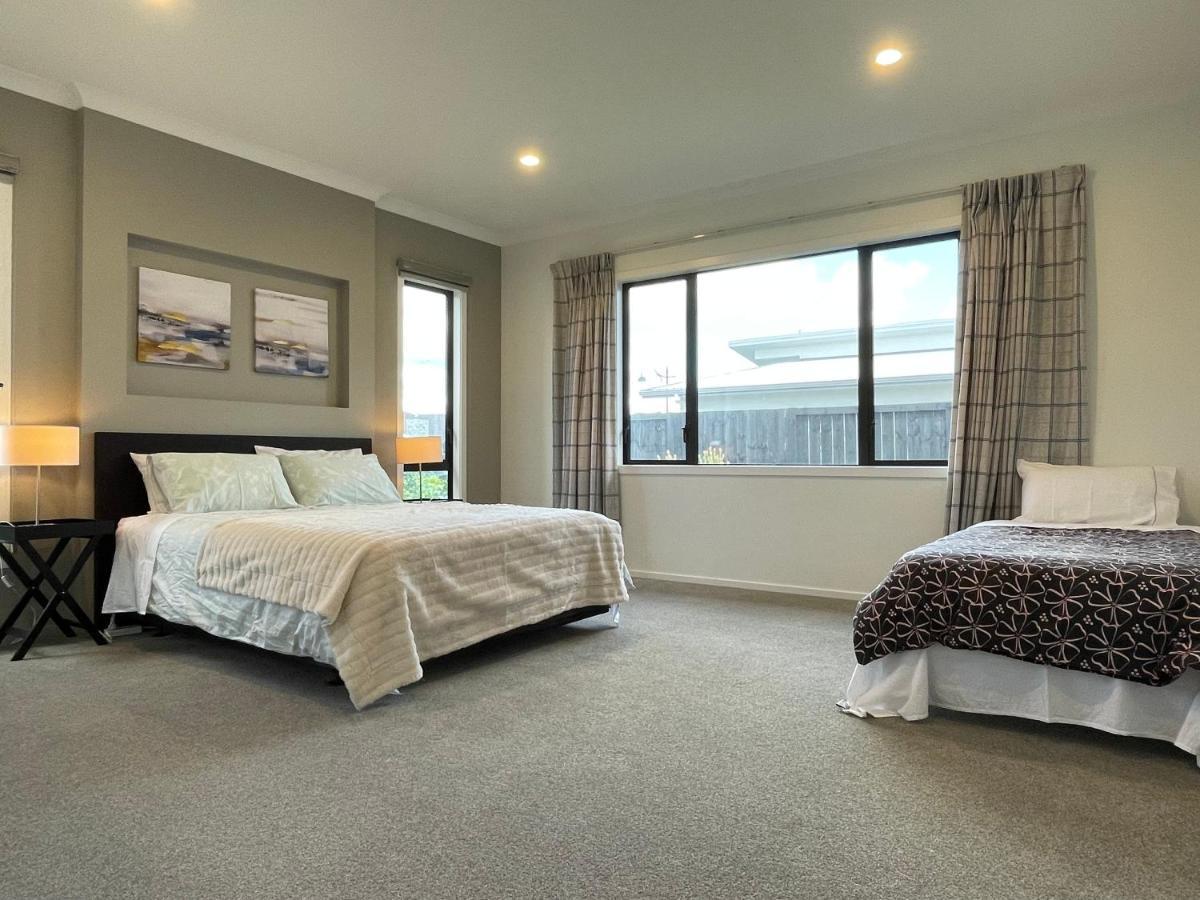 Ferienhaus Modern，spacious 5 Bedroom House In North Hamilton